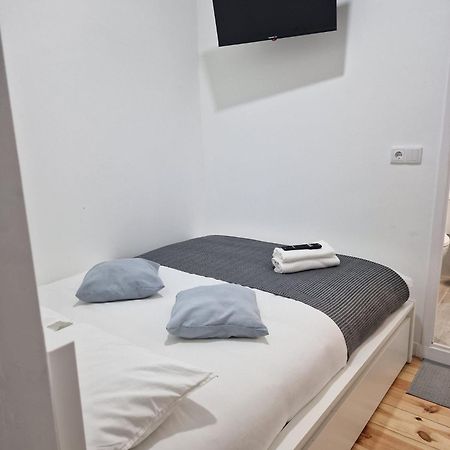 Apartamento Pensamento Inedito 55 Lisbon Bagian luar foto