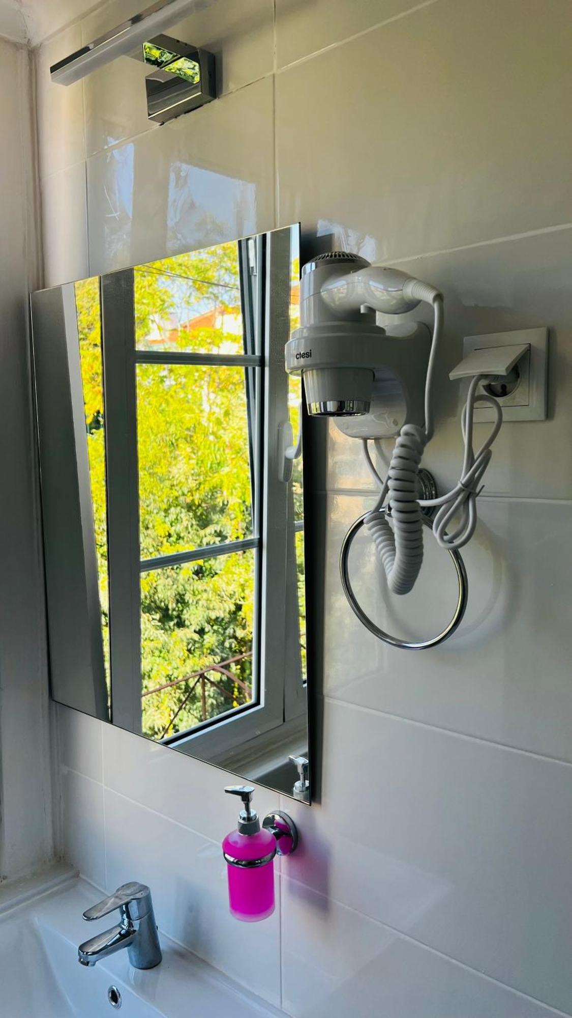 Apartamento Pensamento Inedito 55 Lisbon Bagian luar foto