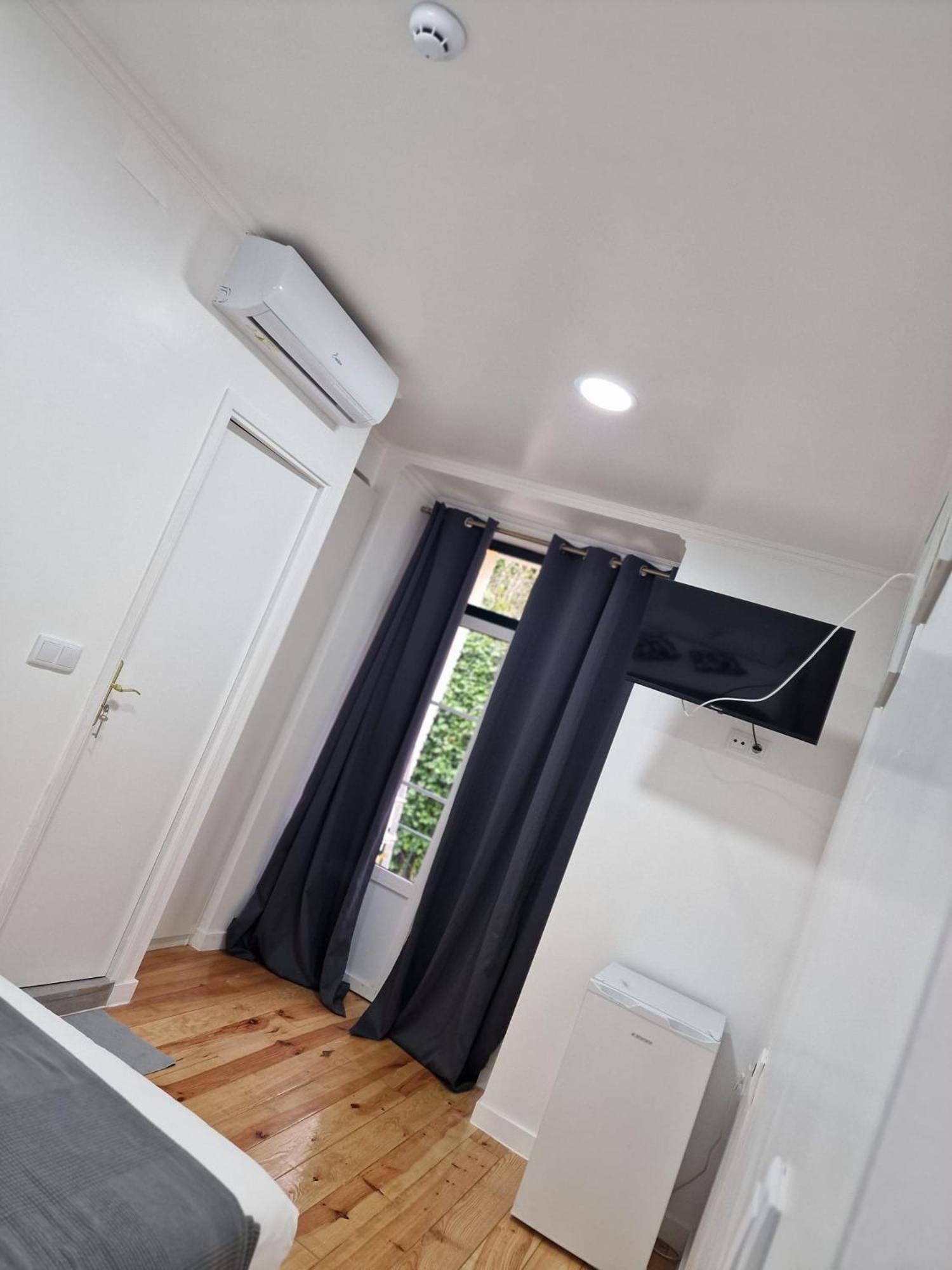 Apartamento Pensamento Inedito 55 Lisbon Bagian luar foto