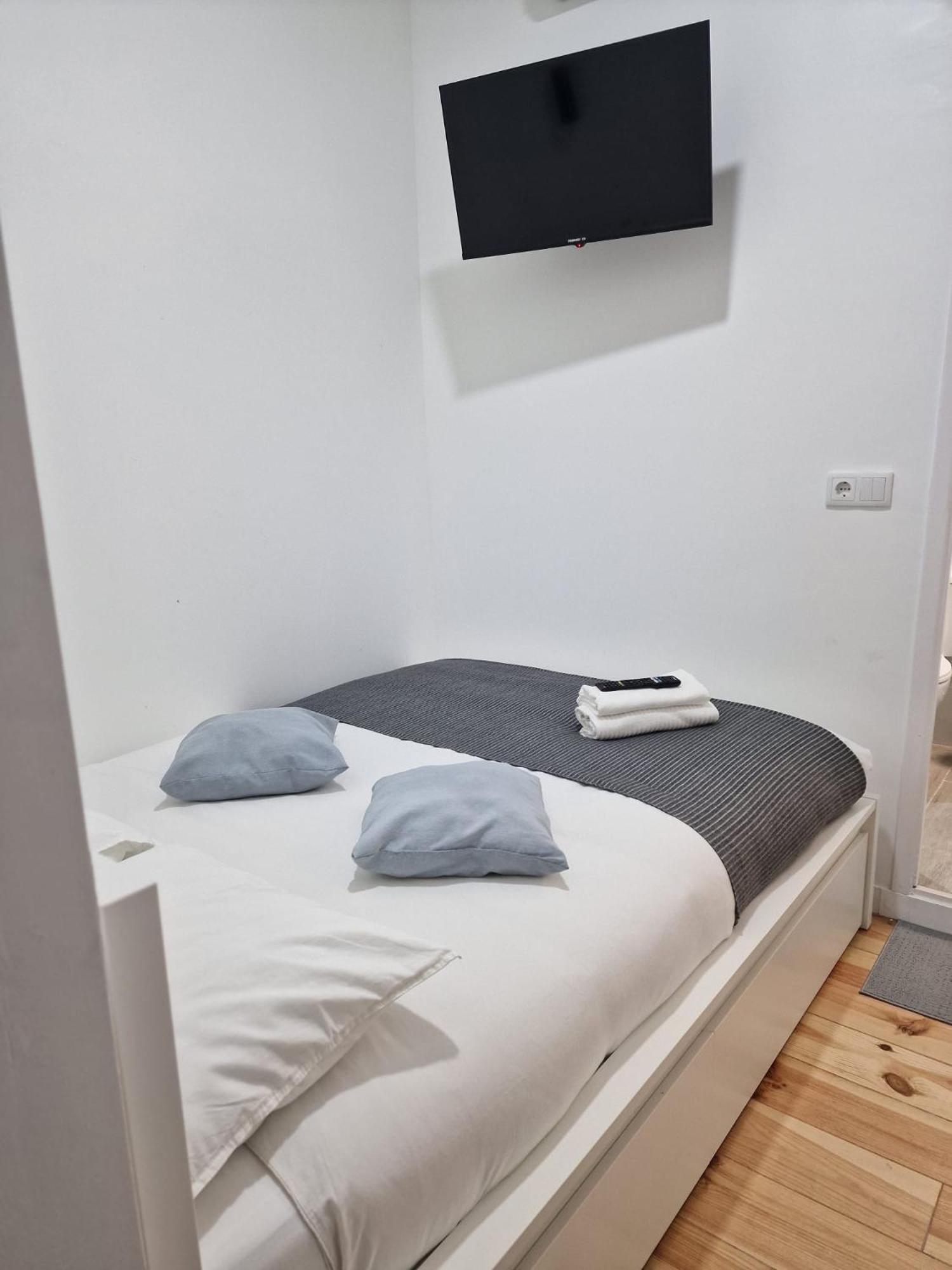 Apartamento Pensamento Inedito 55 Lisbon Bagian luar foto